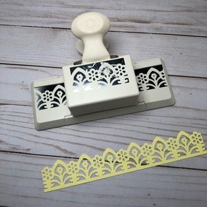 Martha Stewart Garden Gate Deep Edge Punch